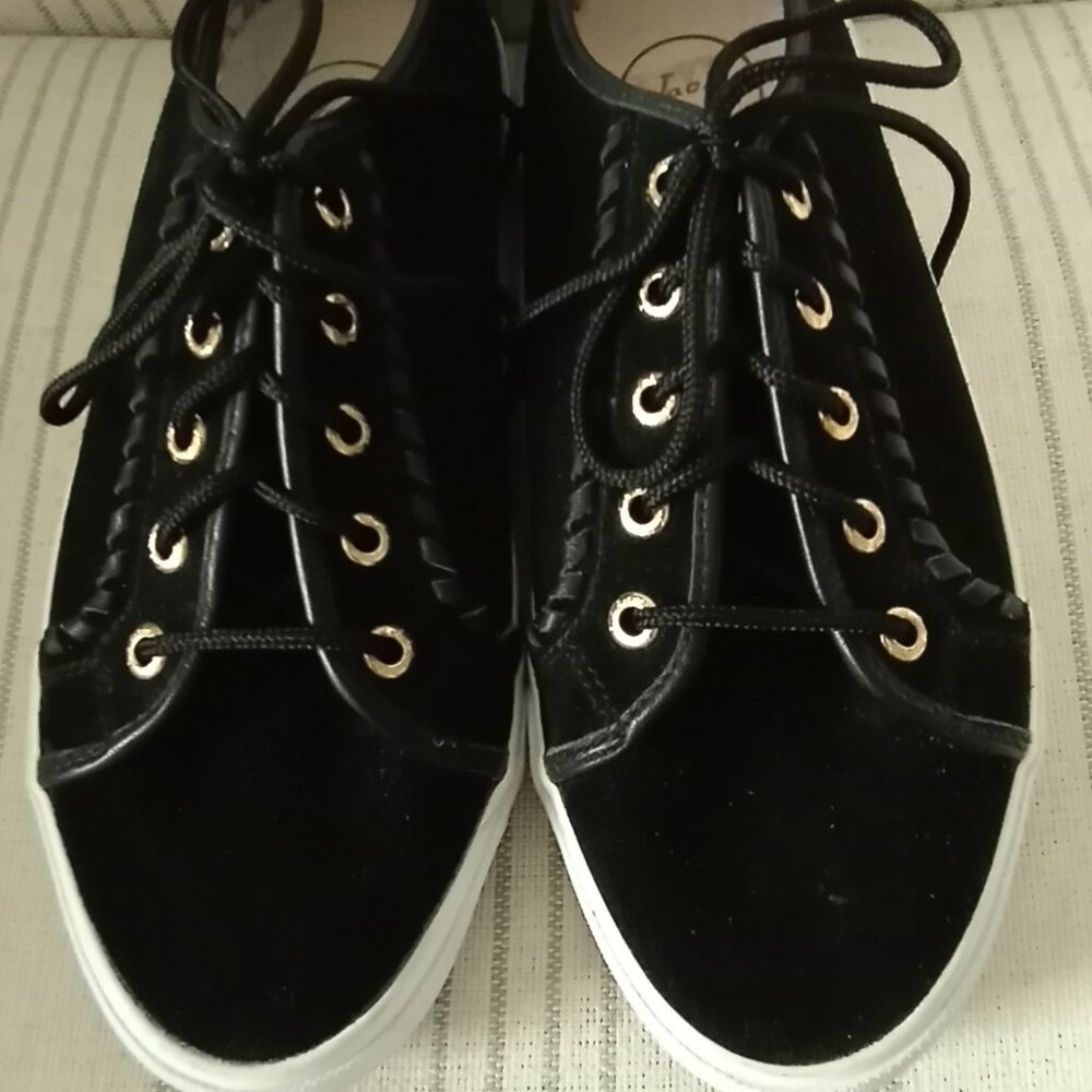 'Jack Rogers' Carter Black Suede Sneaker Size 9 M